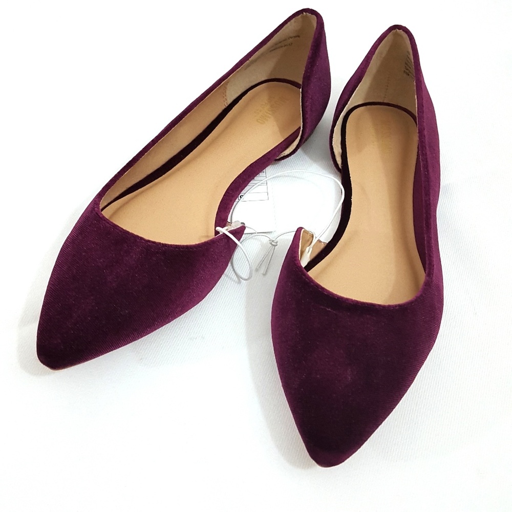 《Massimo》NIB Burgundy Velvet flats size 6.5